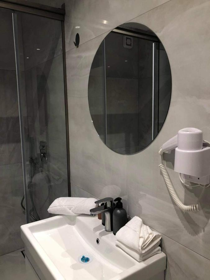 New Prishtina Luxury Rooms Prishtinë Ngoại thất bức ảnh