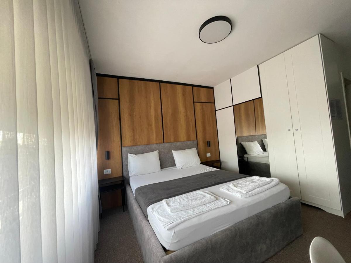 New Prishtina Luxury Rooms Prishtinë Ngoại thất bức ảnh
