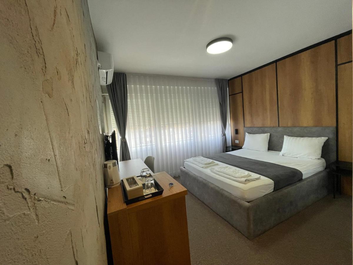 New Prishtina Luxury Rooms Prishtinë Ngoại thất bức ảnh